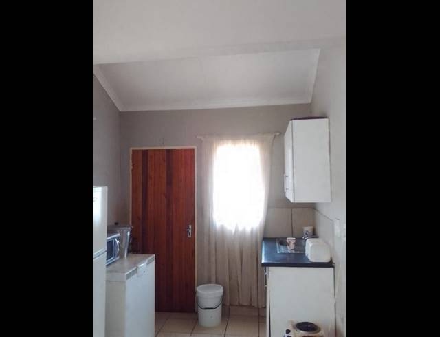 2 BEDROOM HOUSE FOR SALE IN SAVANNA CITY